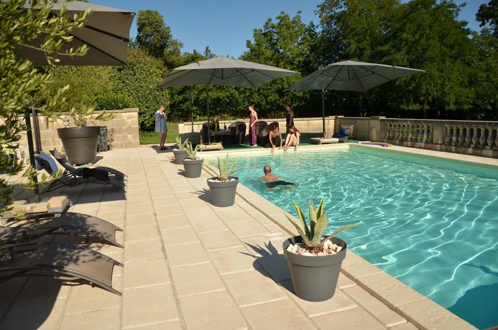 Chateau De Bellevue B&B Et Appartements Avec Piscine Saisonal Chauffee Et Chambres Partout Climatisees Saint-Avit  Exterior foto