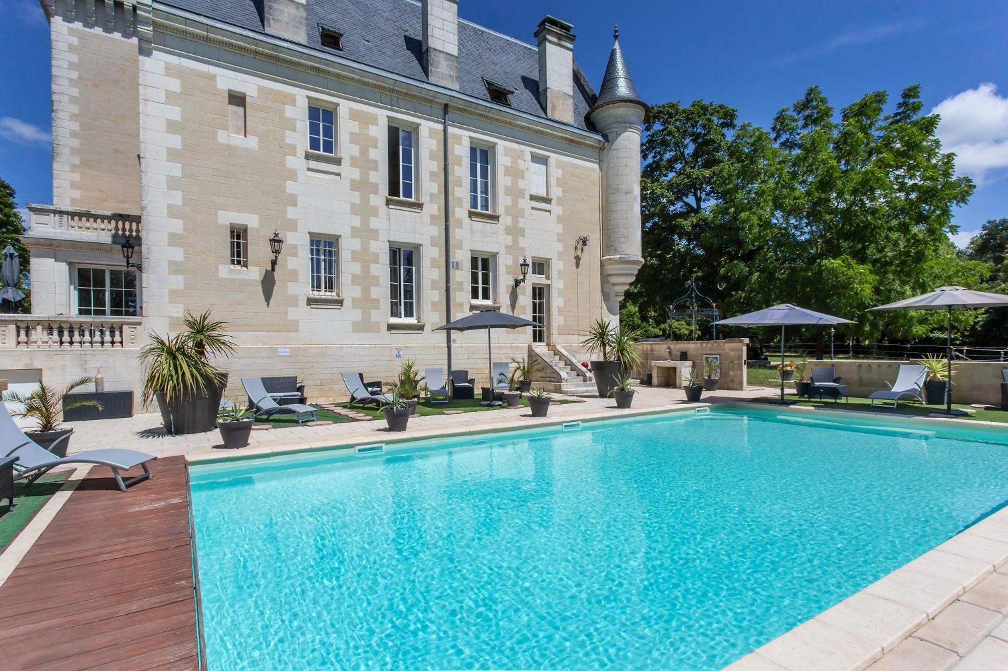 Chateau De Bellevue B&B Et Appartements Avec Piscine Saisonal Chauffee Et Chambres Partout Climatisees Saint-Avit  Exterior foto