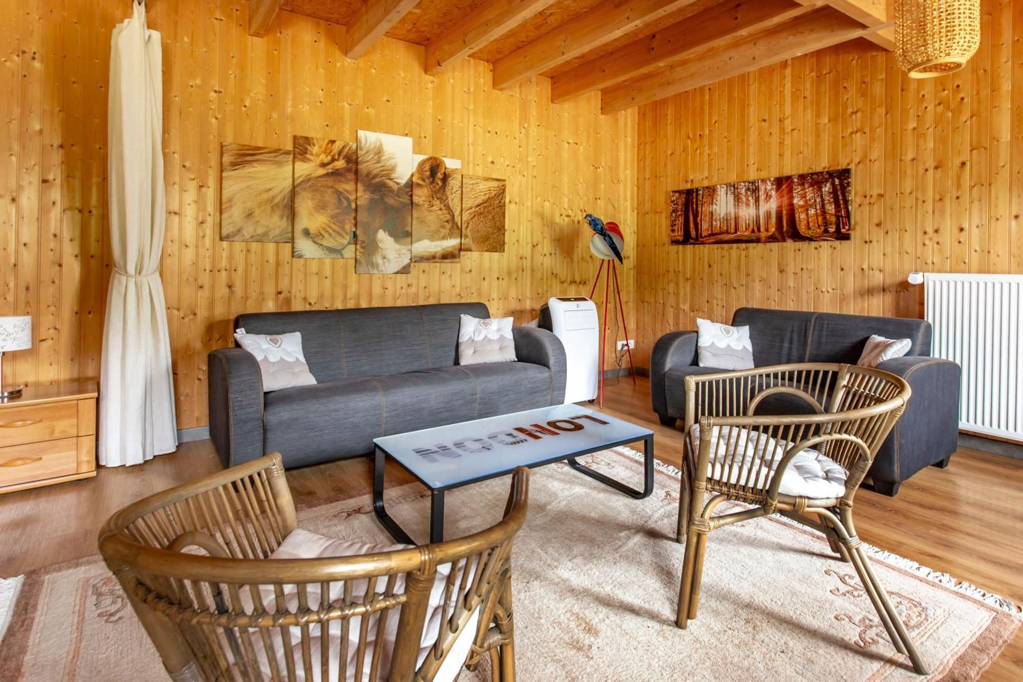 Chateau De Bellevue B&B Et Appartements Avec Piscine Saisonal Chauffee Et Chambres Partout Climatisees Saint-Avit  Exterior foto