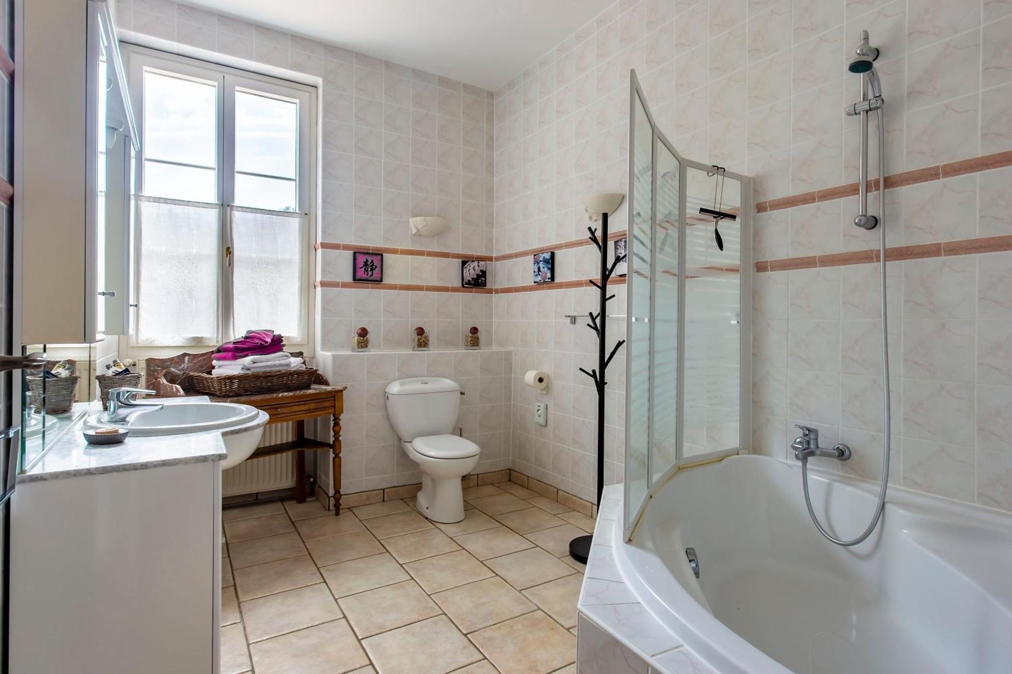 Chateau De Bellevue B&B Et Appartements Avec Piscine Saisonal Chauffee Et Chambres Partout Climatisees Saint-Avit  Quarto foto