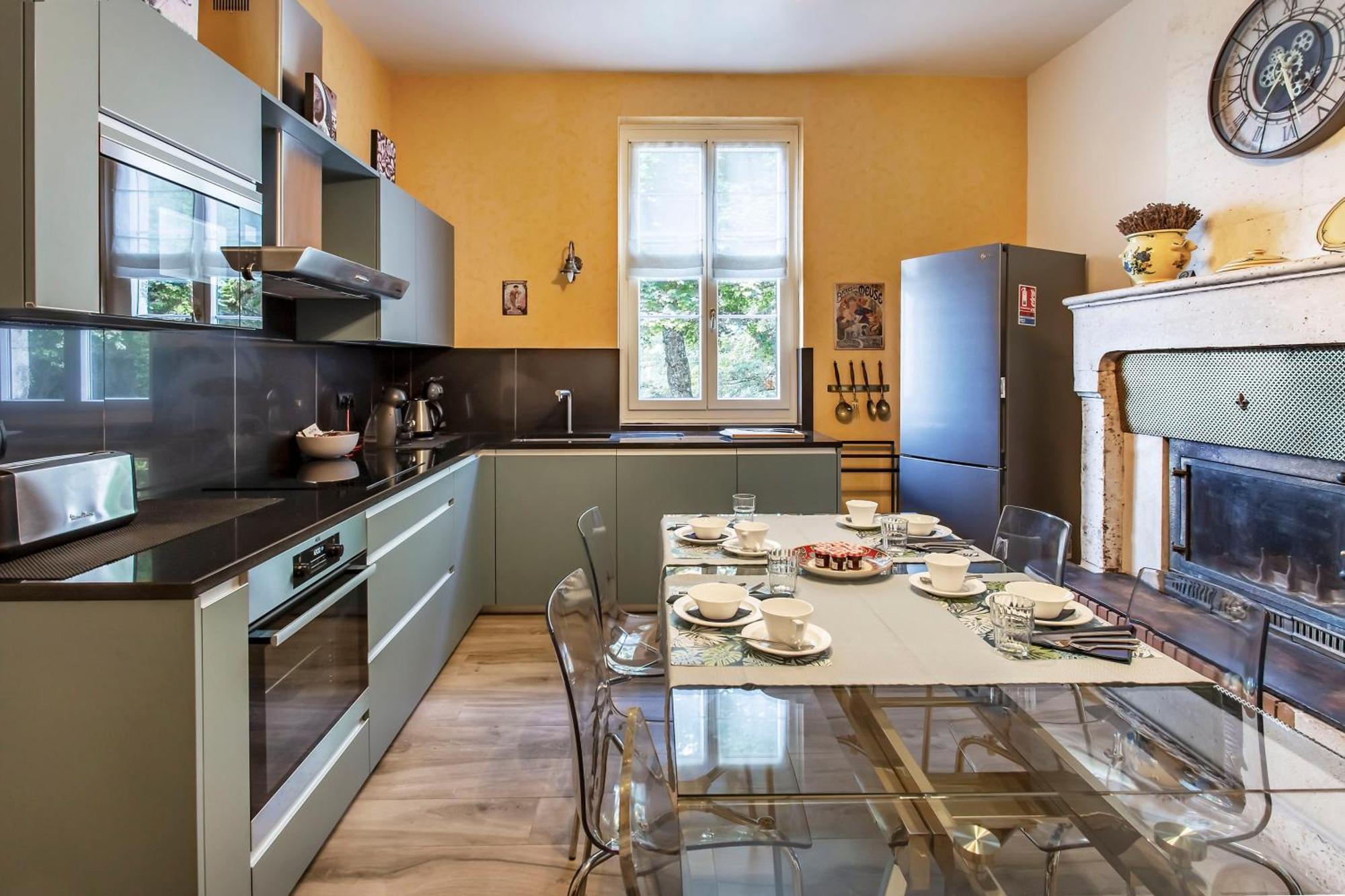 Chateau De Bellevue B&B Et Appartements Avec Piscine Saisonal Chauffee Et Chambres Partout Climatisees Saint-Avit  Quarto foto