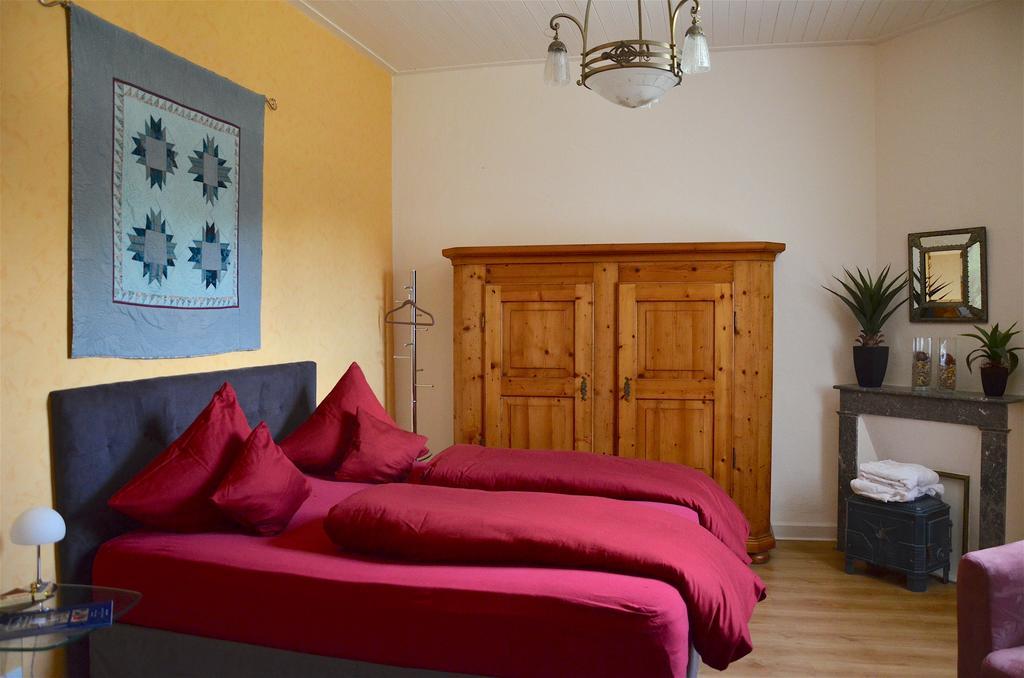 Chateau De Bellevue B&B Et Appartements Avec Piscine Saisonal Chauffee Et Chambres Partout Climatisees Saint-Avit  Exterior foto